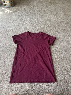 lululemon athletica Women's Short Sleeve Tee in Burgundy